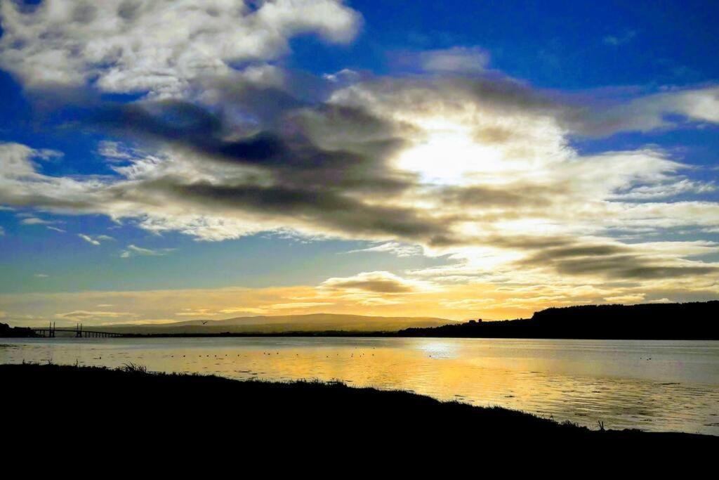 Spacious Sea View Home 5 Miles From Inverness North Kessock Exterior foto