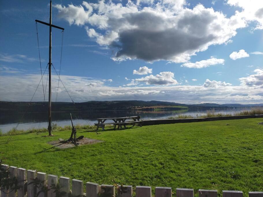 Spacious Sea View Home 5 Miles From Inverness North Kessock Exterior foto